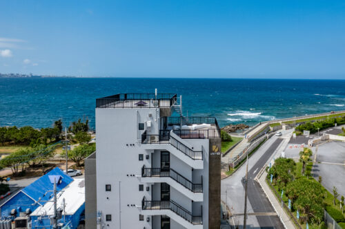 Ocean View Brand New Apartment/ 1 minute walk to seawall! / *no inspection yet