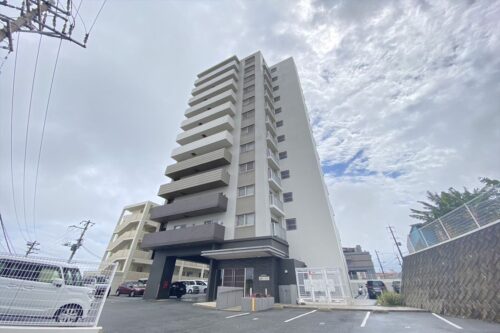 3bd/1ba Ocean View & Furnished apartment in Okinawa city! *No inspection rn
